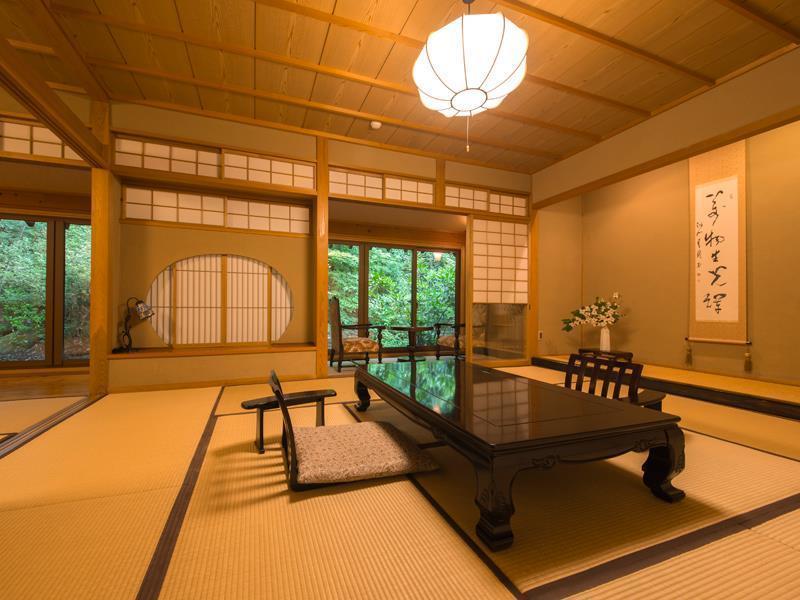 Yufuin Sanso Warabino Hotel Buitenkant foto